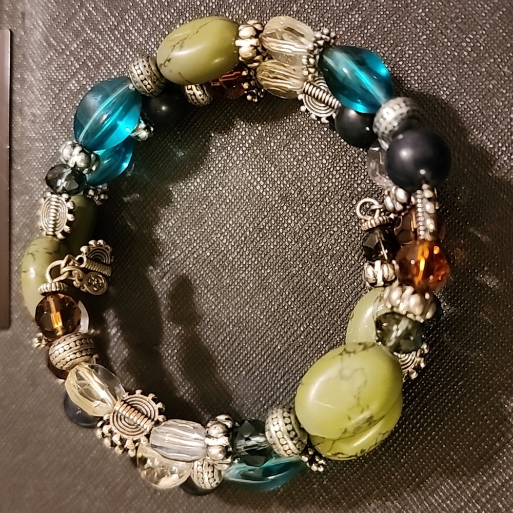 Premier Designs Vintage Memory Wire Bracelet - Picture 1 of 5